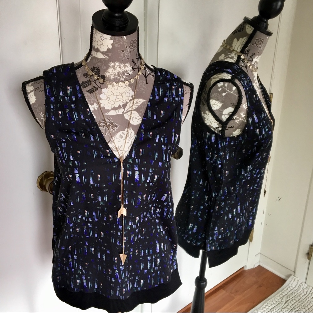 NWT Kenneth Cole Stained Glass Top